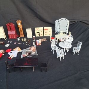 Source Unknown Miniature Dollhouse Furniture Set - Black and White